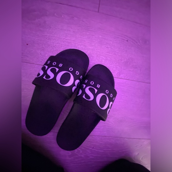 Hugo Boss Slides - Picture 2 of 2